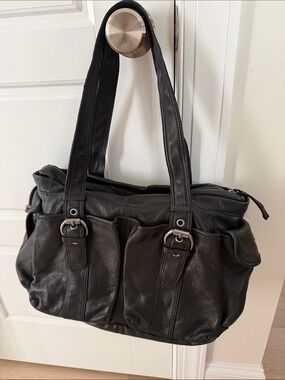 Kenneth Cole Black Leather Shoulder Bag